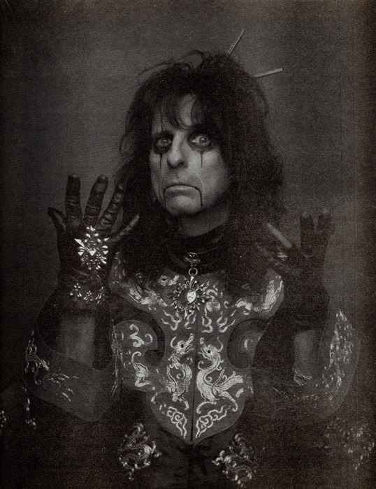 Maximum-Rock - December 2001 - February 2002 - Page 5